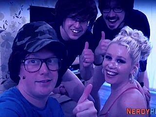 Amateur titty fuck with nerd