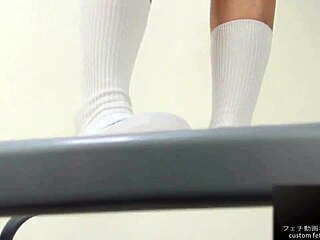 Food crush fetish girl crushes a banana