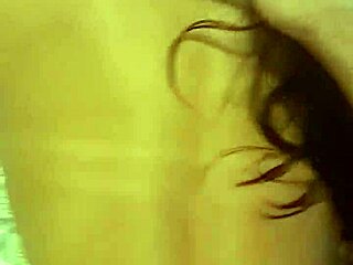 Luxury escort provides good sex without fuss in retro blue films