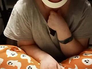 Young Amateur Worships Smelly Dirty Feet In Kinky Fetish Session