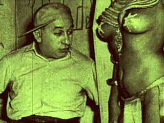 Watch These Vintage Showgirls Undress And Dance Seductively!