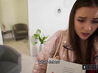 डेब्ट4के में स्टाल्कर रूसी पीओवी चोदाई के लिए घुसता है