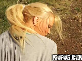 Veronika Works Out And Gets Public Pickup Blowjob