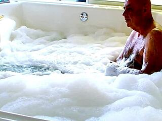 Fun sex in jacuzzi with big tits and ass