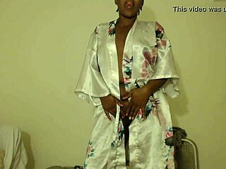 Intriguing Ebony Video 25