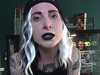 Exhibitionism Challenge with Lou Nesbit and Lia Louise