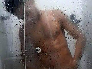 walks on the flamengo landfill then bathes at home