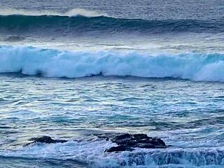 युवा सेक्रेटरी इलास्टिक बंस के साथ अपने बॉस को हार्ड फक करती है