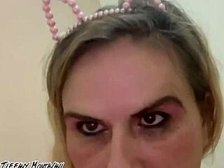 Blonde pornstar's big cock in pussy orgasm?