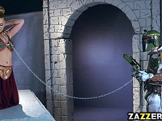 प्रिंसेस लेई चेन में बंधी बौबा के बड़े लंड पर सवार होती है