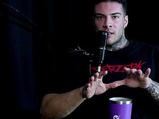 i saw a beautiful blonde in arnold class who likes oral sex