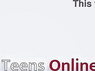 ब्रिटिश नर्स लिंगरी में पेशेंट को ऑयली हैंडजॉब से टीज करती है