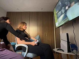 Teenagers Cant Be Alone Without Exploring Their Bodies