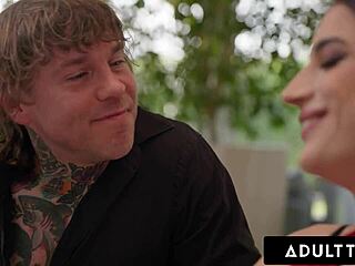 french babe candie luciani in group session in car