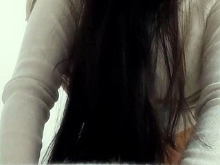 मैं देखता हूँ xxx कोलम्बियन को उसके सौतेले पिता के बड़े लंड से ऑर्गेज्म तक पहुँचते हुए POV में