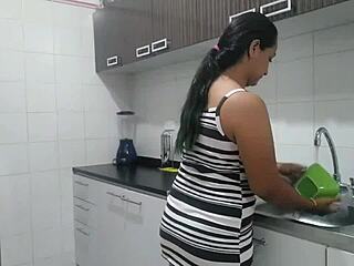 Uy como se ve rico ese pepino quieres