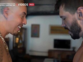 मैं और मिस्टर वेलवेट पैटी किम्बरली को थ्रीसम में जोर से पाउंड करते हैं