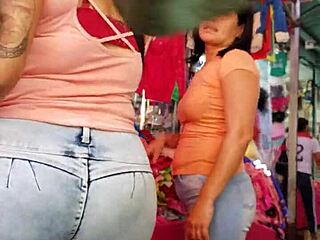 look at the big ass in tight jeans