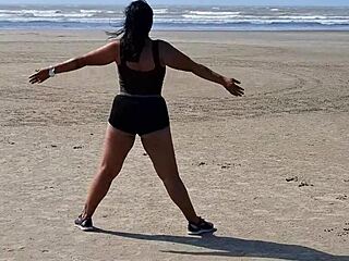 Wife gets creampie doggystyle then showers naked outside for neighbors