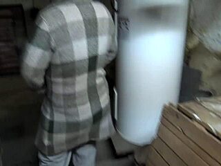 This big-ass French whore loves anal in that abandoned building