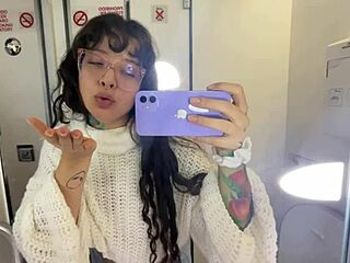 look how i pee on my trip to europe i was on the plane 😏