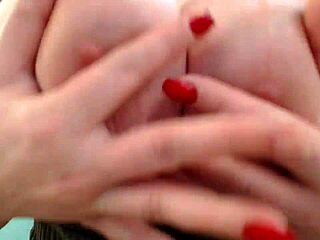 amazing huge boobs on webcam turn me on so much