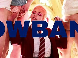 British teen 18+ gets naughty in the bath