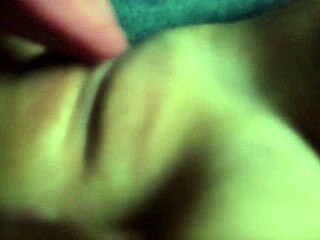 Thai teen licks sweet pussy new241new so tasty!