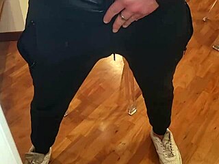 Gemiti E Sborrata Intensa In Primo Piano Cazzo Enorme Sborra - Sexy E Arrapato