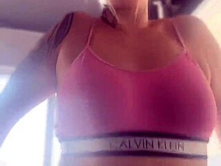 Fui Treinar Na Academia Com Um Plug Anal No Cu Fiquei Com Muito Tes�o Chegar Em Casa Meu Cu Vai T� Lubrificado E Largo Pra Mete Rola Dentro