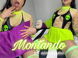 Oh yeah, riding my pillow for that delicious squirting orgasm, Astarioth style