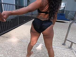 Ivy the character takes on big meat in quickie