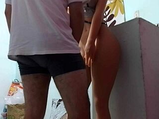 tremendo cuerpo se gasta la puta de mi madrastra cuando mi papa no esta en casita