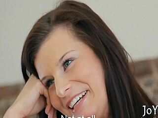 Teen Hotty Enjoys Intense Solo Fingering Session With Passion