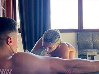 Eu não resisti ao amigo dotado e dei para ele enquanto meu marido estava fora em sexo amador