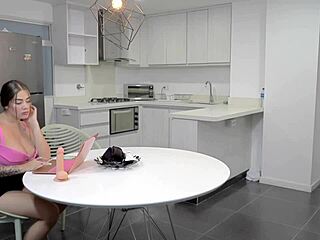 Stepsister explores ass with toys making us both feel like sluts - Sara Blonde and Salome Gil