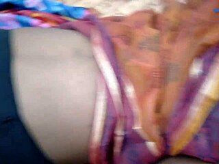 सुबह की हार्डकोर चुदाई हॉर्नी इंडियन आंटी को किचन में झुकाकर