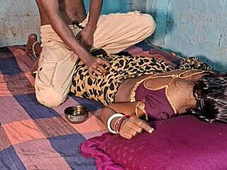 देसी सेक्सी बीवी को मैसेज के बाद फुल सेक्स वीडियो में क्विक चूत चुदाई