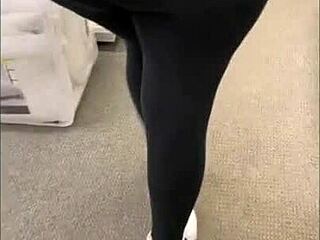 flashing ass in store got me horny to masturbate