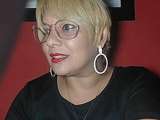 lesbian babe gives in to taxi driver's touch