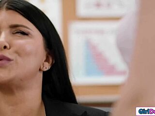 uhh milf instructor romi rain facesits young athena fleurs pussy