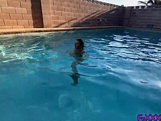 TheFoxxxLife's 4K Poolside POV Blowjob with Squirting and Cumshot