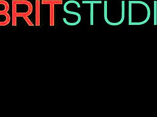 i crave that nurse sucking cock after her pussy gets eaten out!