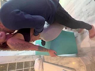 ele me fez suar gemendo alto com estocadas na buceta aline novak