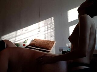 WOW! HOT LESBIAN THREESOME WITH MOANING MUFF DIVING ORGASMS!